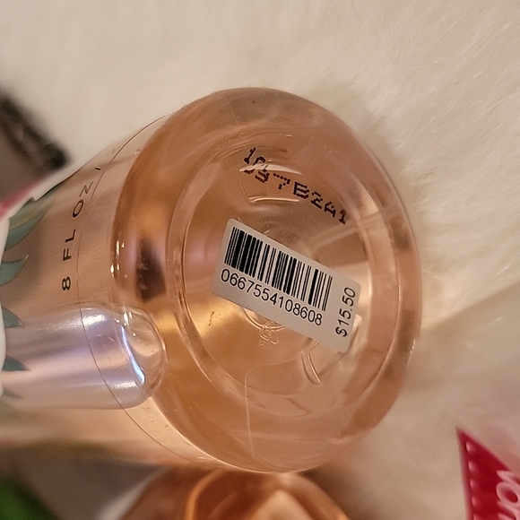 Hibiscus 🌺 Paradise Set Bath & Body Includes Bonus Gift Bag, tag, bow & card! - Picture 8 of 11